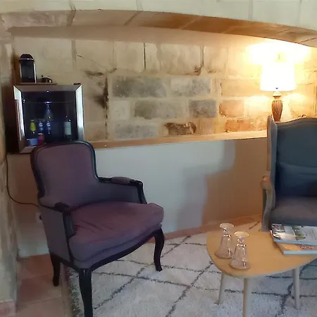 Bed & Breakfast Neuf 1752 *