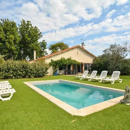 Neuf 1752 Bed & Breakfast *